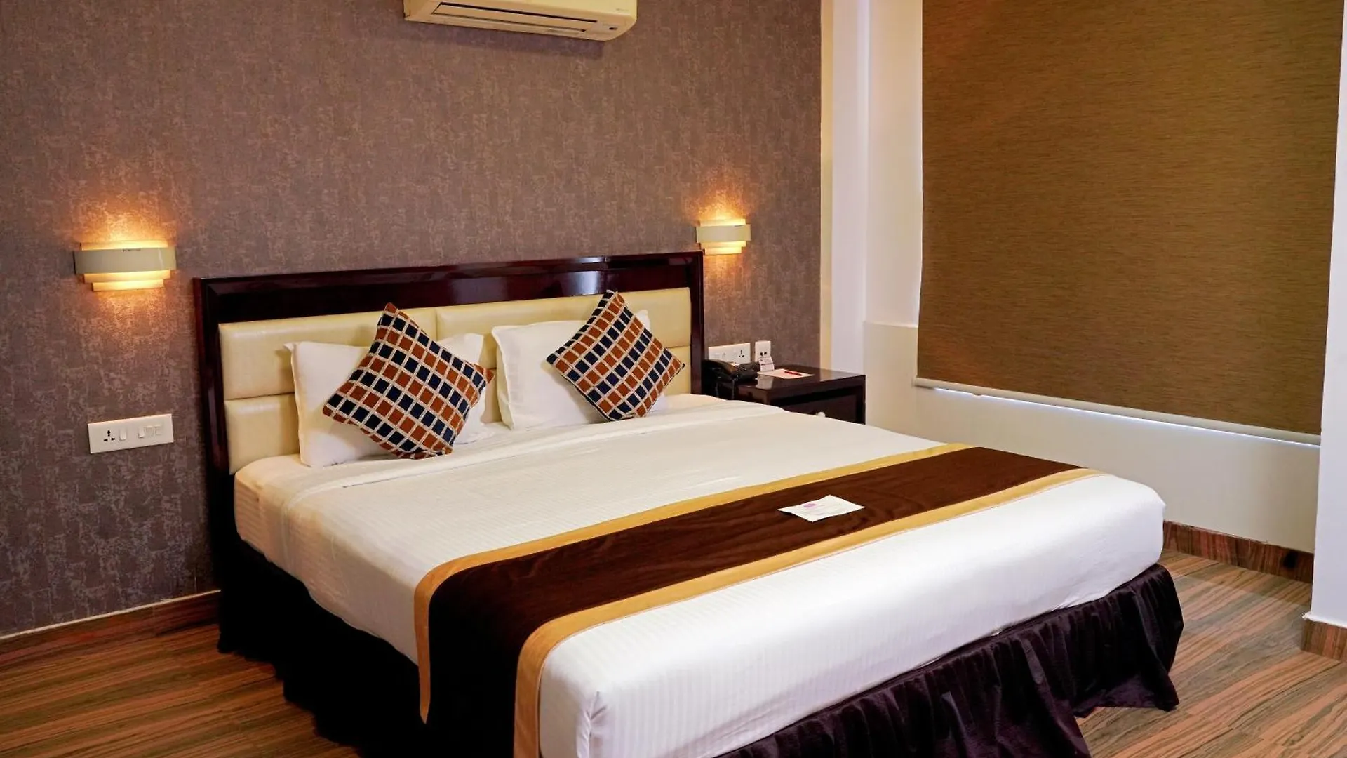 Kga Elite Continental Hotel Tiruvalla India