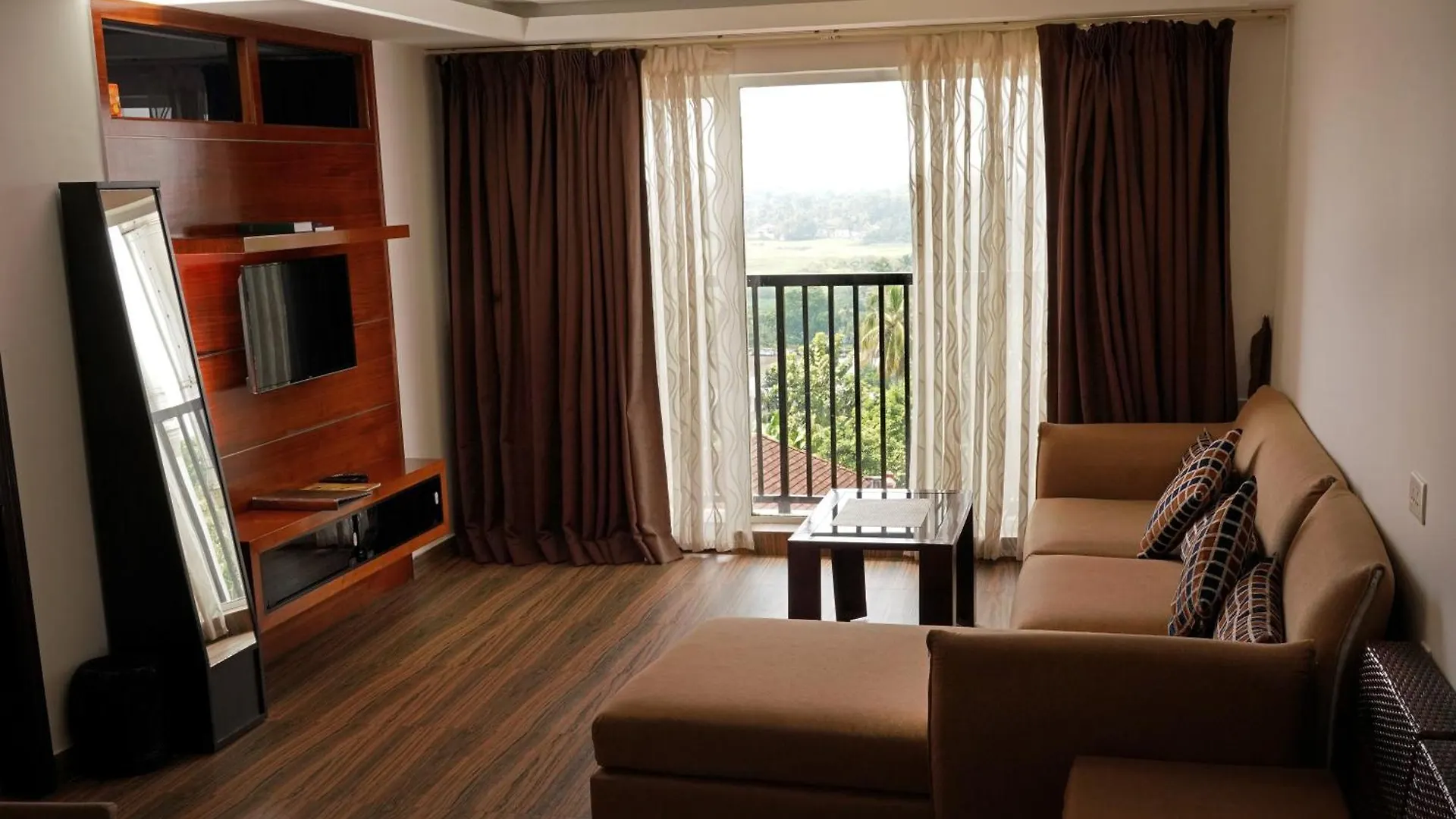 Kga Elite Continental Hotel Tiruvalla 4*,  India